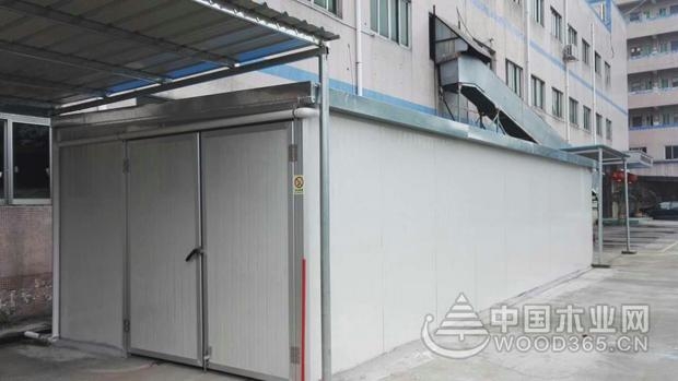 正立空气能旋切单板烘干机研发成功