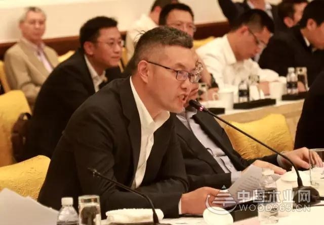 书香门地作为优秀企业代表受邀出席全国人大常委会《产品质量法》座谈会并做建议发言