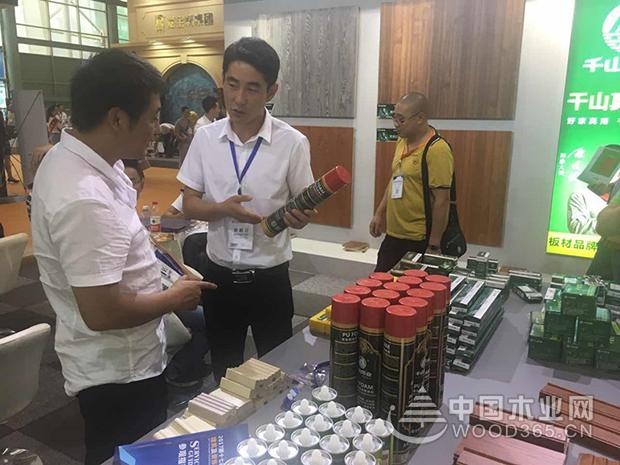 千山木业携首发新品,点亮成都建博会!