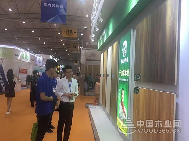 千山木业携首发新品,点亮成都建博会!