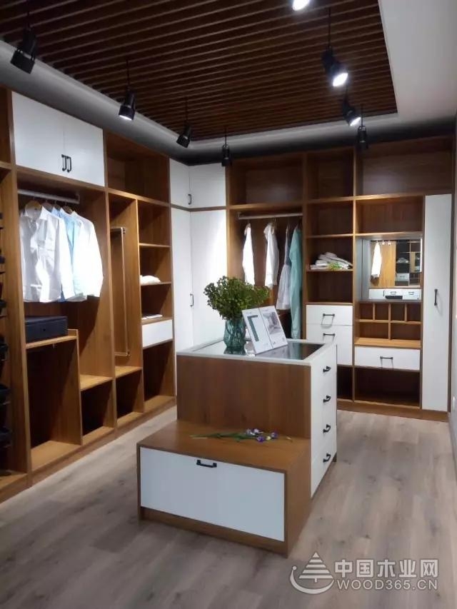 高歌猛进!尊宝娱乐跨界典范——绿天使2018新品发布会成功召开
