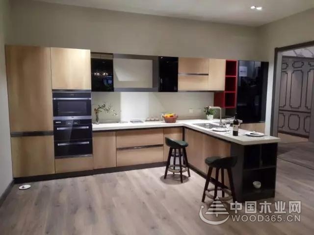 高歌猛进!尊宝娱乐跨界典范——绿天使2018新品发布会成功召开