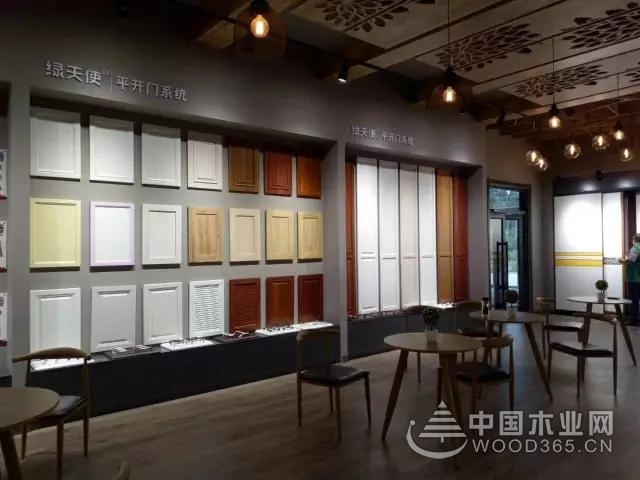 高歌猛进!尊宝娱乐跨界典范——绿天使2018新品发布会成功召开