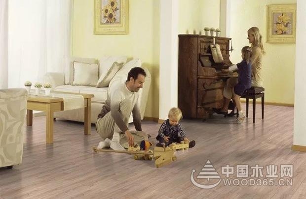 兔宝宝地板牵手百年柯诺,成为高品质产品代言者!