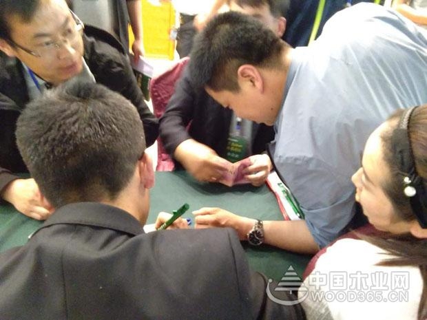 千山尊宝娱乐2018年山西经销商大会隆重召开