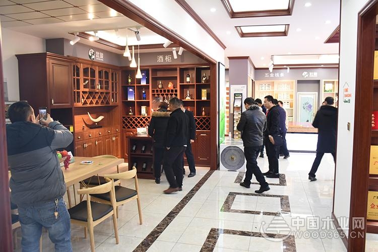 “壮心同聚 象行天下”2019广西壮象千赢国际娱乐免费试玩全国经销商年度盛会暨千赢国际娱乐免费试玩战略/新品发布会圆满落幕