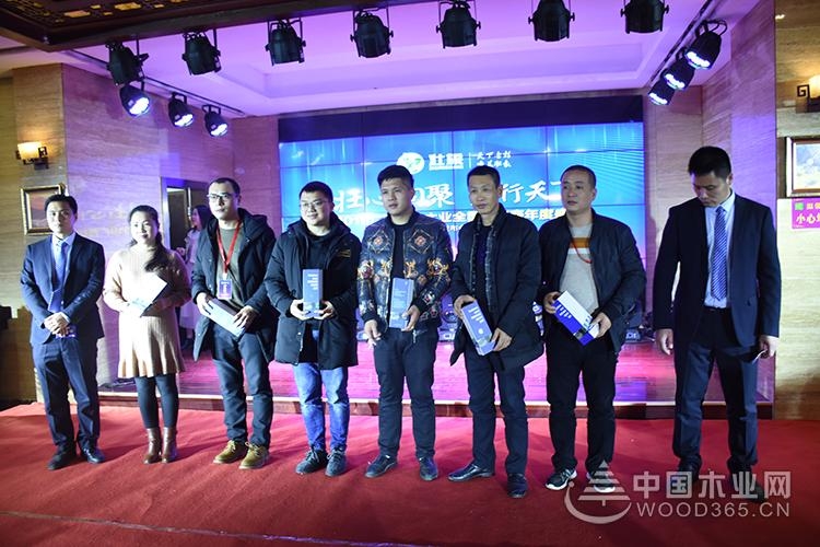 “壮心同聚 象行天下”2019广西壮象千赢国际娱乐免费试玩全国经销商年度盛会暨千赢国际娱乐免费试玩战略/新品发布会圆满落幕