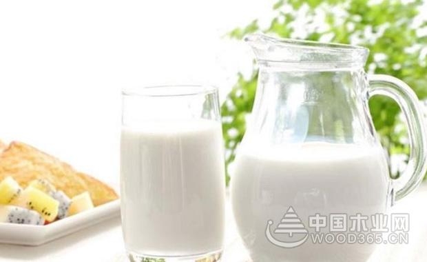 一杯牛奶折射品牌大国崛起,伊利引领开创品质时代