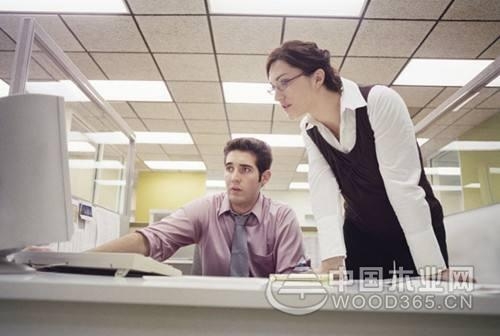 4招教会职场新人如何为人处世!