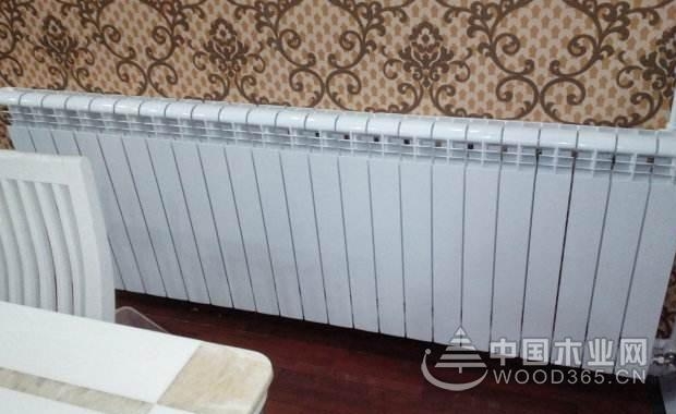暖气片明装还是暗装?