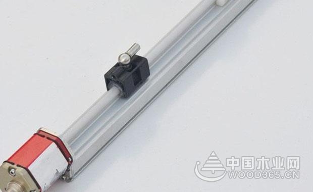 磁致伸缩位移传感器原理
