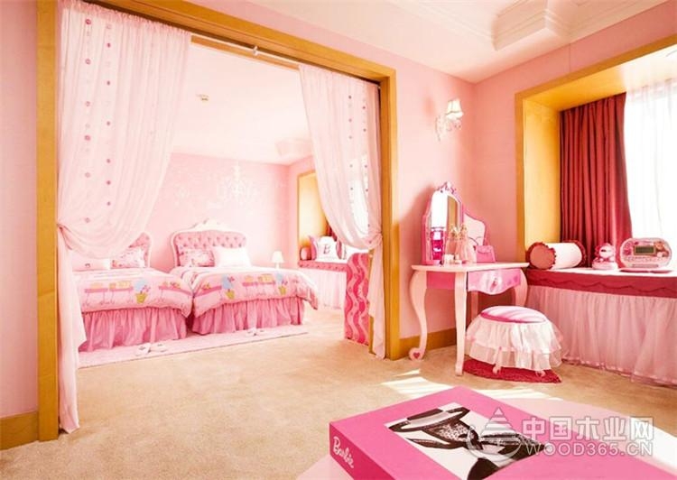 公主房不仅仅只有粉色才能突出风格,用装饰也可以同样可爱顽皮.