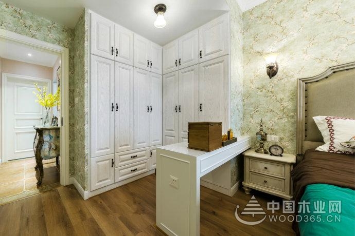 中年人所亲睐美式风格,180平米三室两厅装修效果图