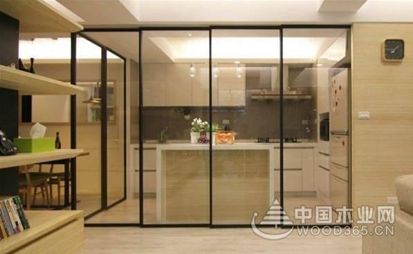 解锁几款厨房玻璃推拉门图片，不仅美还避免了油烟蔓延