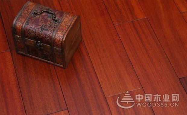 实木地板缝隙大的原因和解决办法