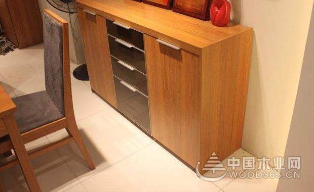 餐边柜板材的选购技巧