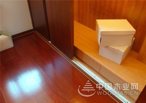 地板甲醛超标怎么办?
