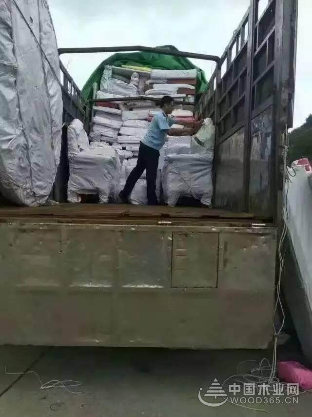 红木生意越来越难做，越南海关加大检查力度，现场没收大量红木半成品！