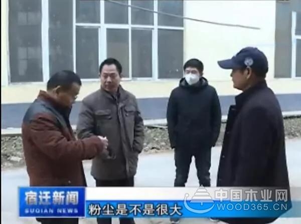 江苏沭阳一木材加工厂废气直排