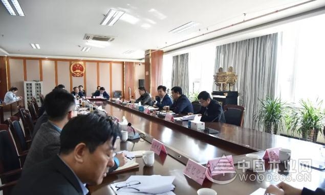 临沂市委副书记郑德雁调研费县木业产业发展情况